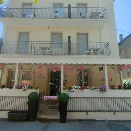 Hotel Eriale Rimini Bagian luar foto