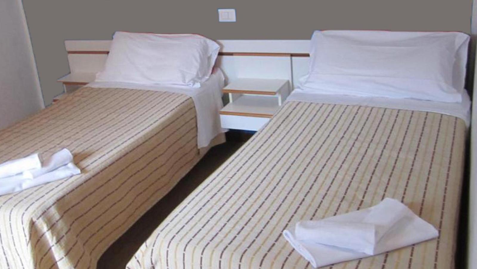 Hotel Eriale Rimini Bagian luar foto