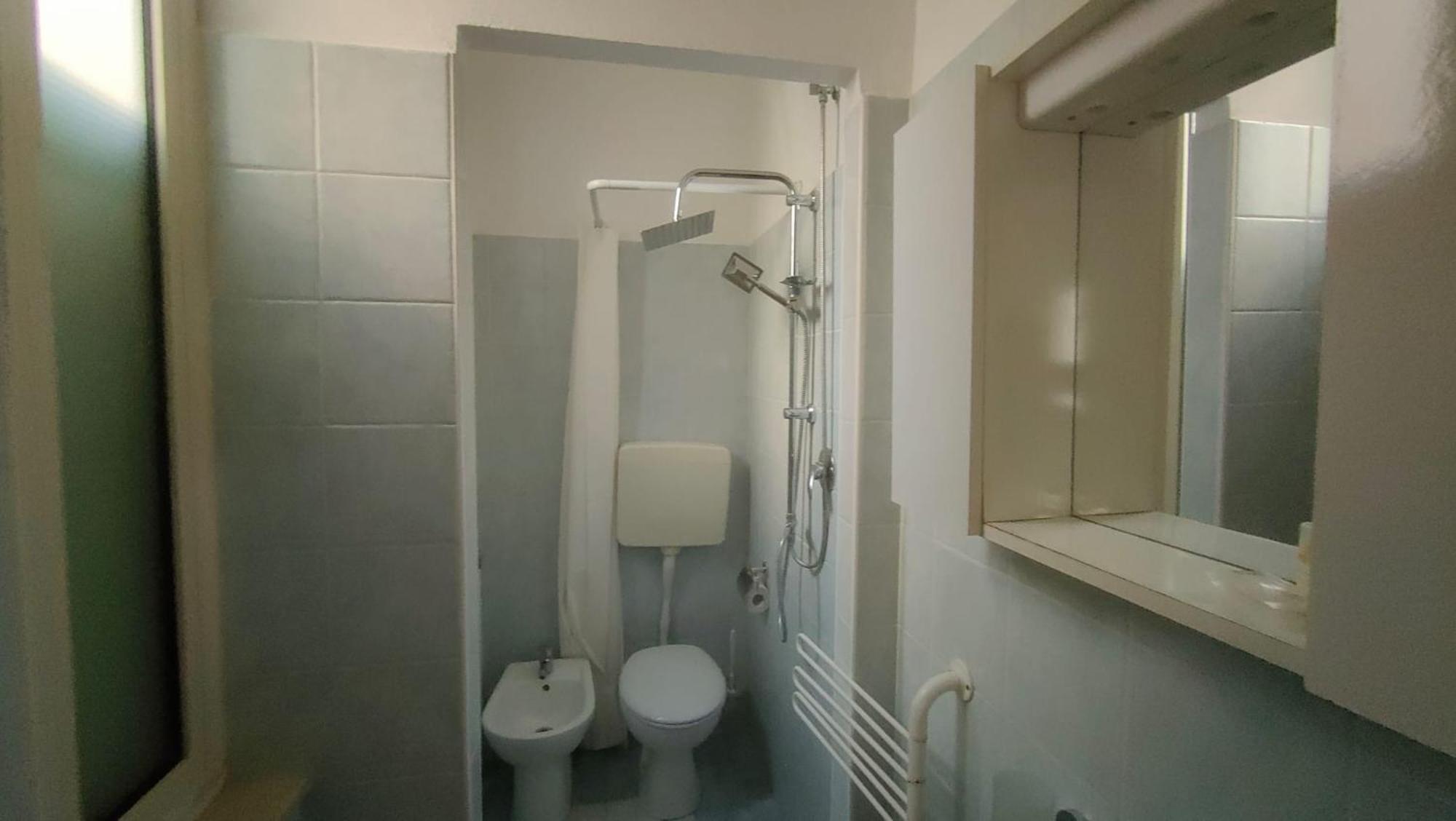 Hotel Eriale Rimini Bagian luar foto