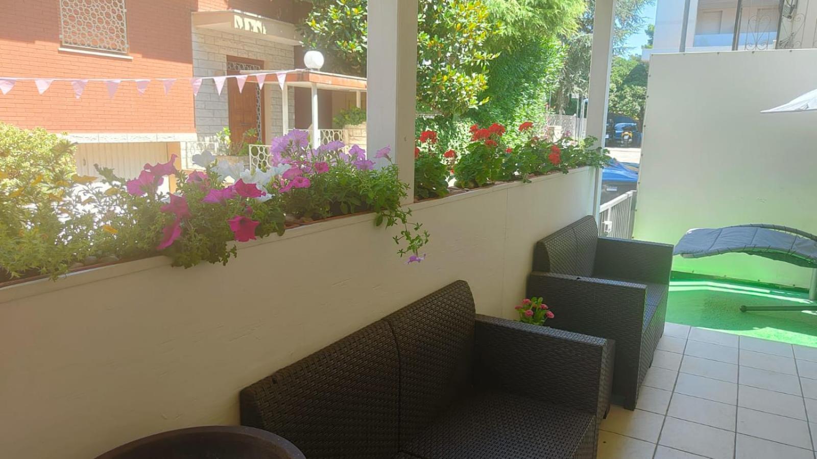 Hotel Eriale Rimini Bagian luar foto