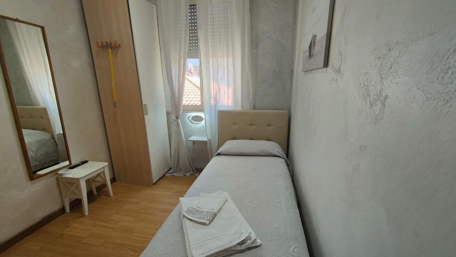 Hotel Eriale Rimini Bagian luar foto